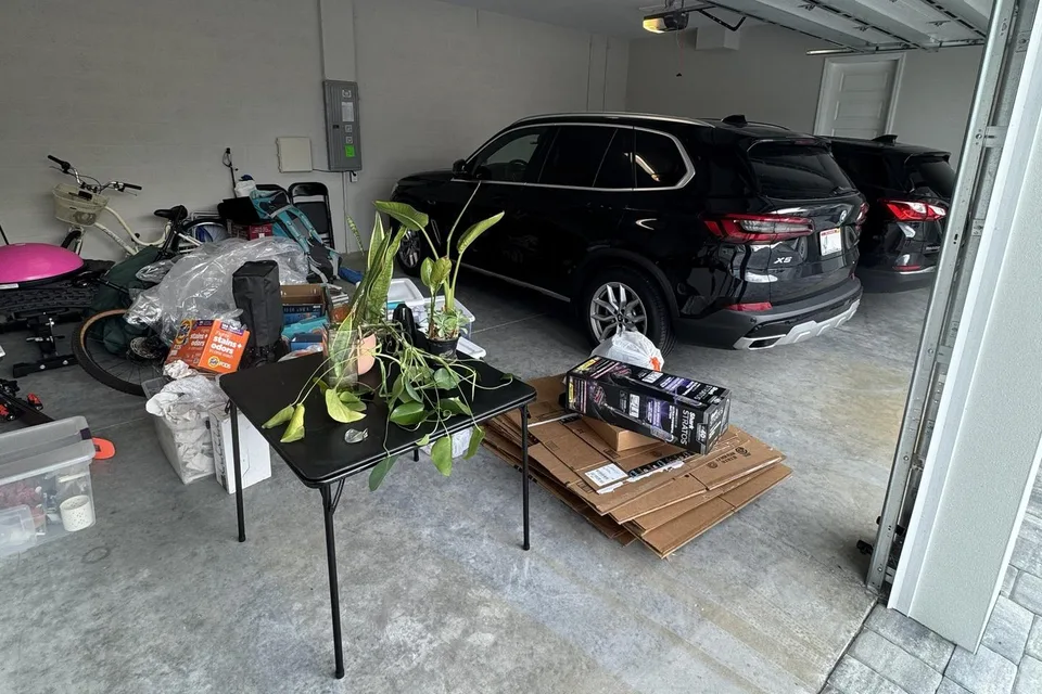 One Garage, Every Priority before the work, view 1